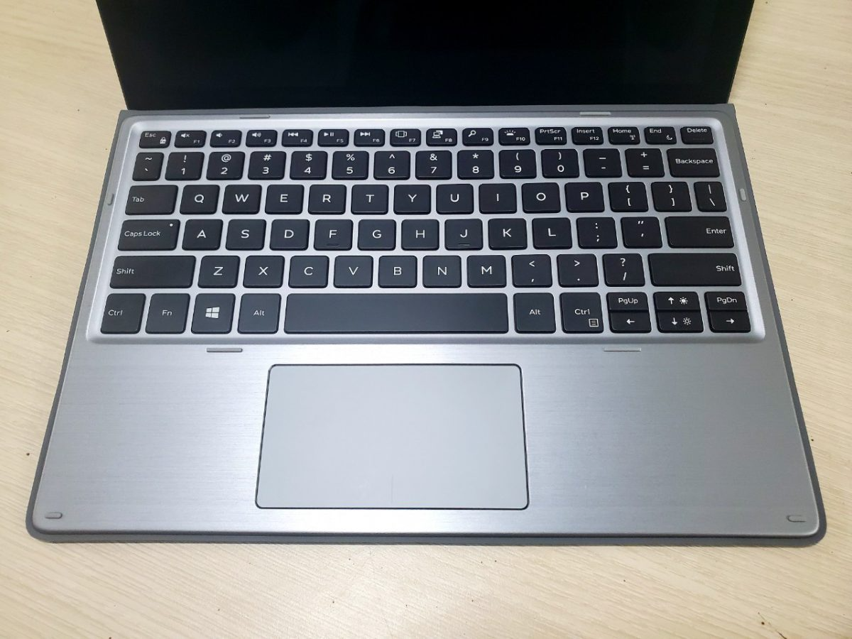 Máy tính Dell Latitude 7200