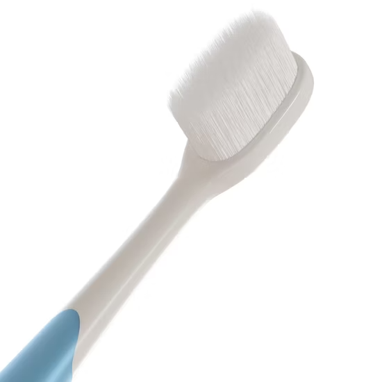 Bàn chải đánh răng trẻ em với lông mềm mại và mảnh mai